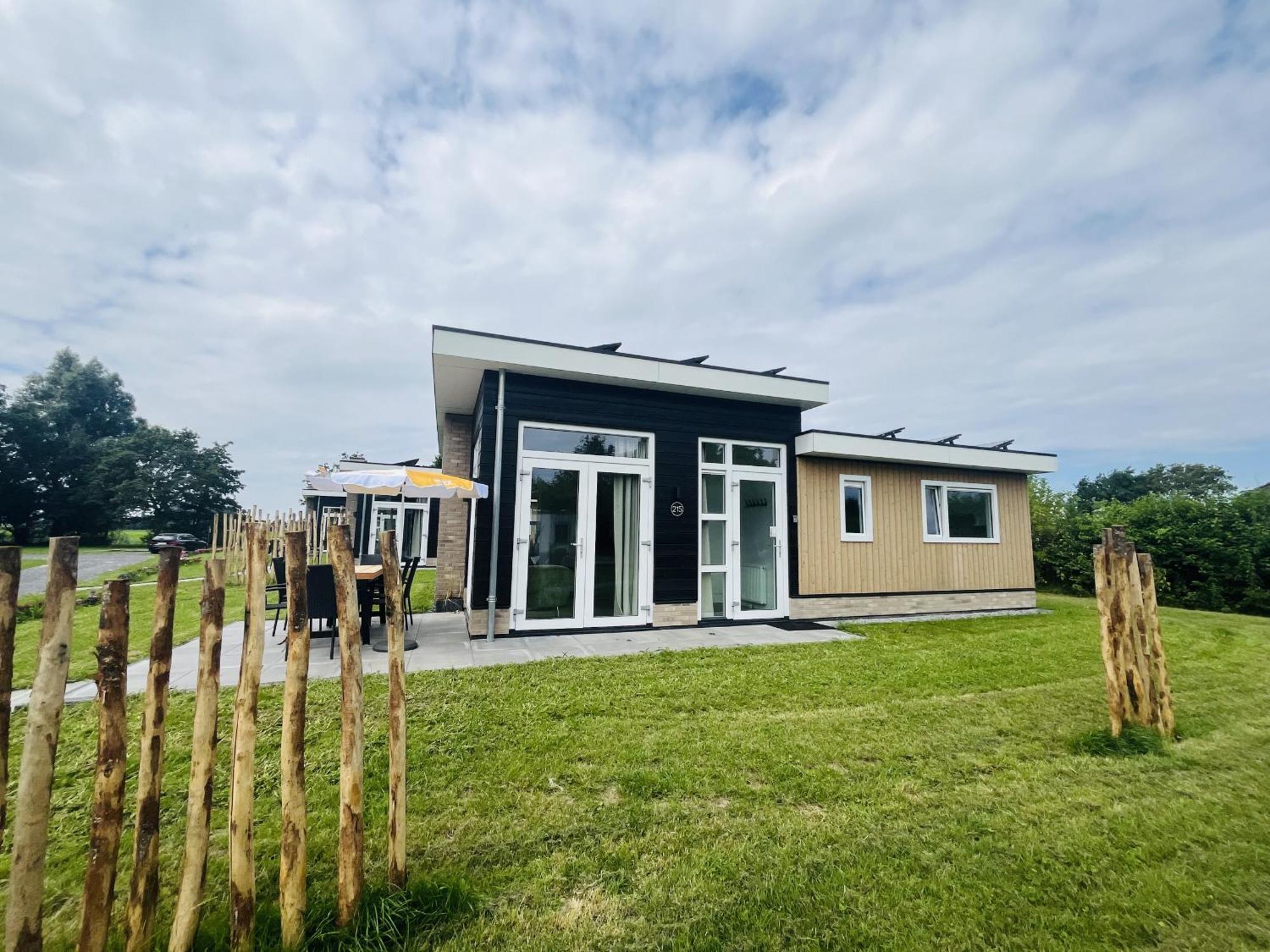 Bungalowpark De Horn - Floresta 213 Dirkshorn Bagian luar foto