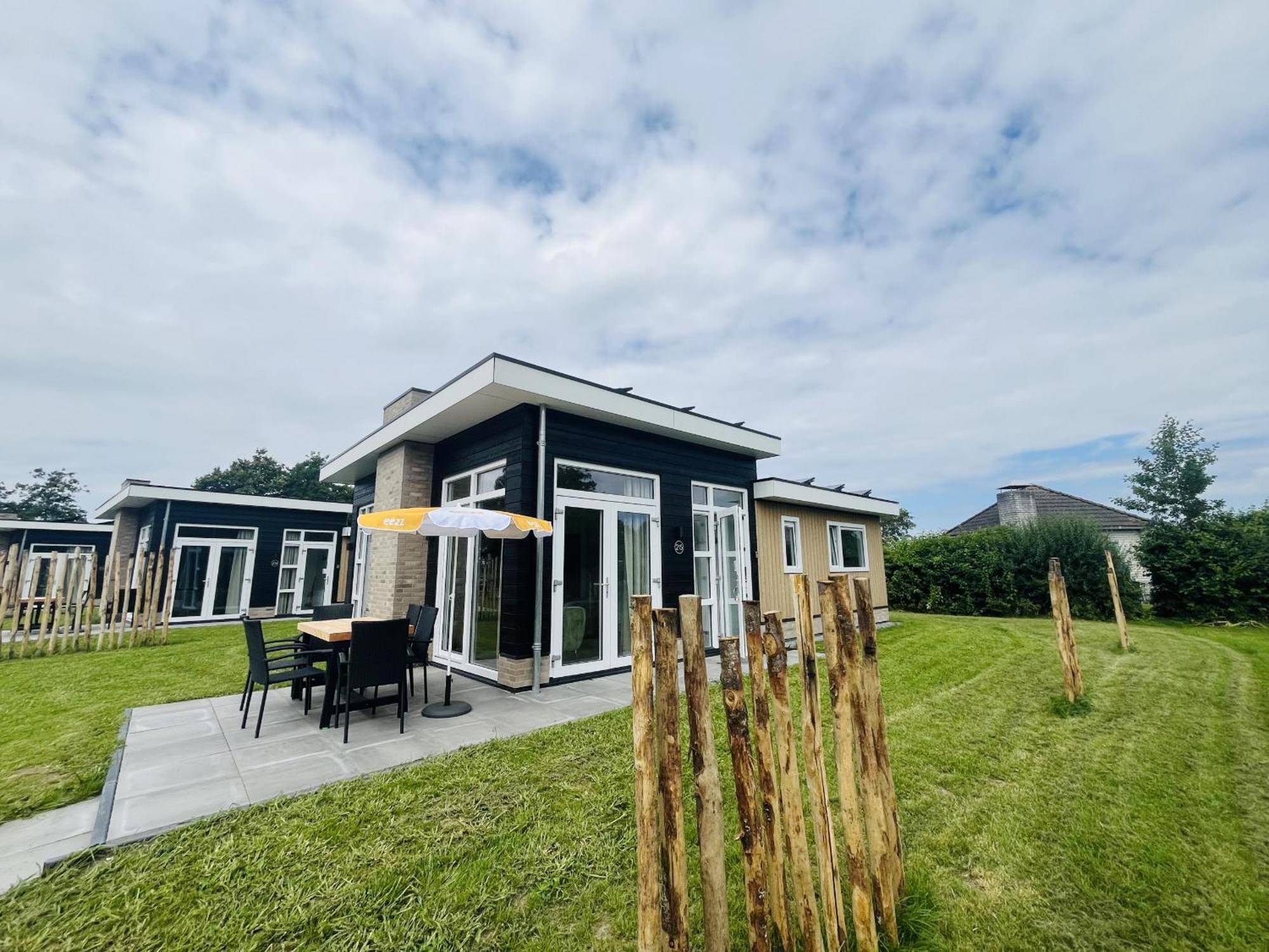 Bungalowpark De Horn - Floresta 213 Dirkshorn Bagian luar foto